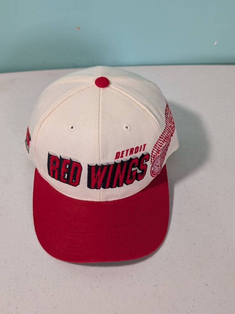 Detroit Red Wings 90's Sport Specialties Embroidered Snap Back Hat Vintage